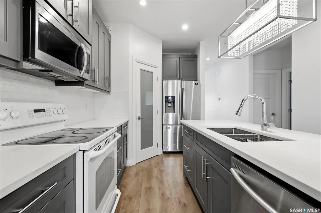 434 Mcarthur Crescent Saskatoon SK S7L 6Y3