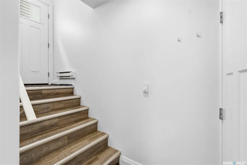 434 Mcarthur Crescent Saskatoon SK S7L 6Y3
