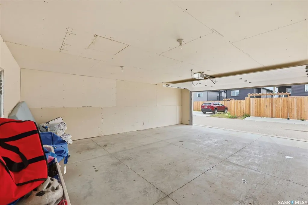 434 Mcarthur Crescent Saskatoon SK S7L 6Y3