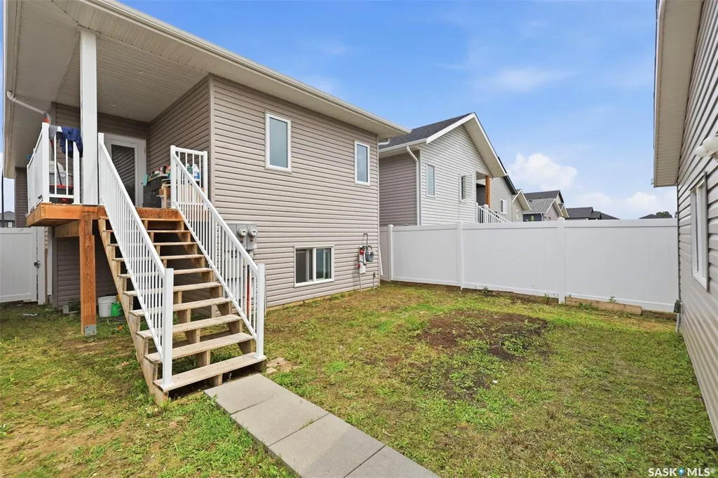 434 Mcarthur Crescent Saskatoon SK S7L 6Y3