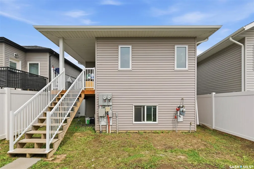 434 Mcarthur Crescent Saskatoon SK S7L 6Y3