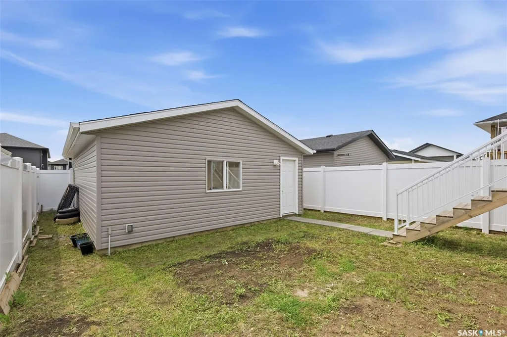 434 Mcarthur Crescent Saskatoon SK S7L 6Y3