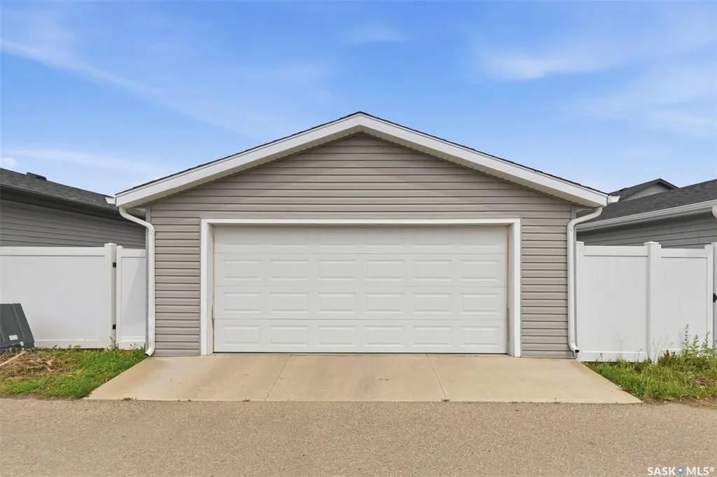 434 Mcarthur Crescent Saskatoon SK S7L 6Y3