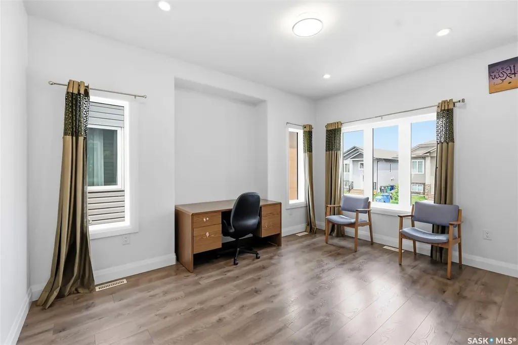 434 Mcarthur Crescent Saskatoon SK S7L 6Y3
