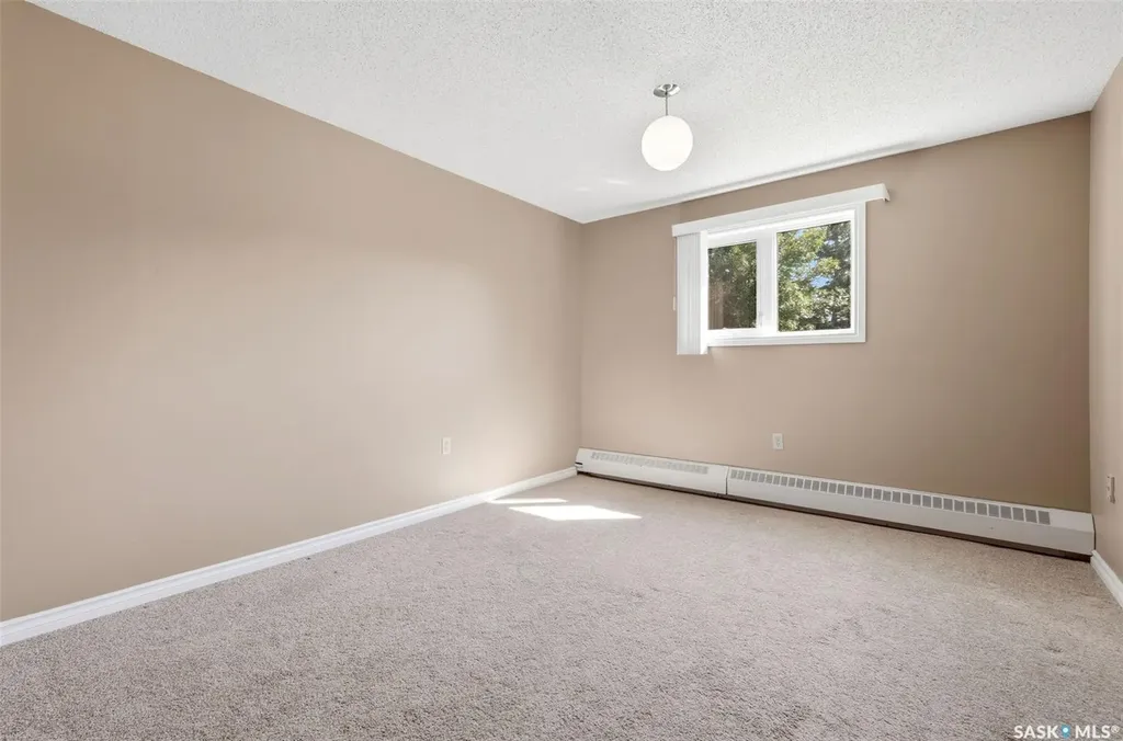 2921 Harding Street Regina SK S4V 1B9