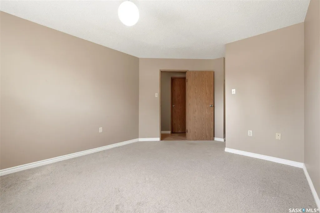 2921 Harding Street Regina SK S4V 1B9