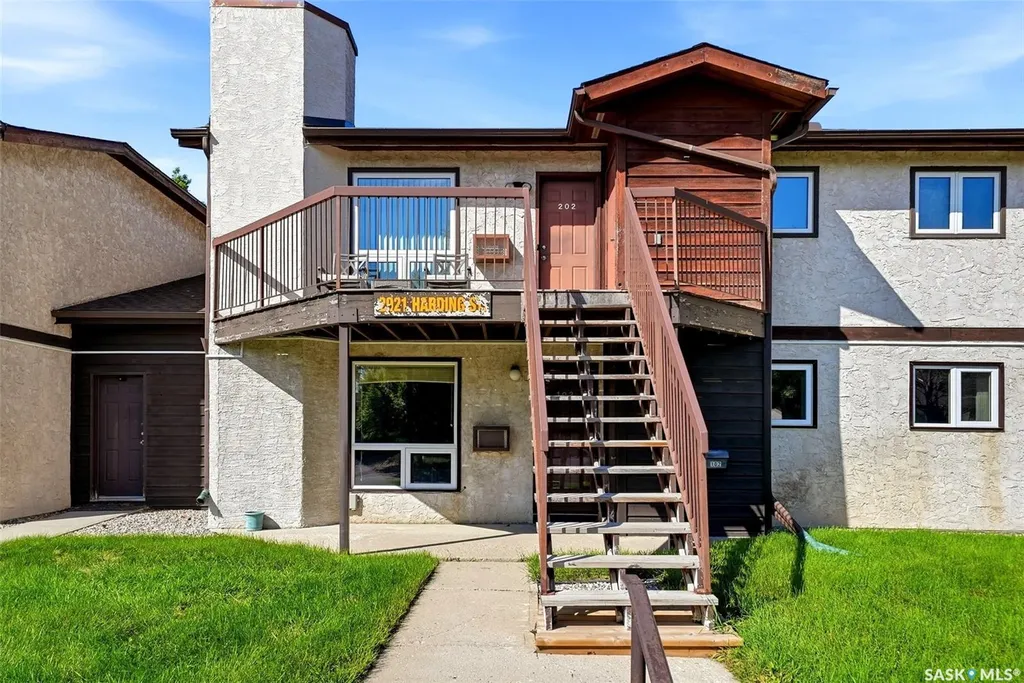 2921 Harding Street Regina SK S4V 1B9