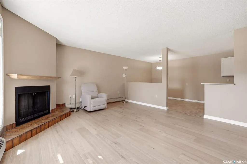 2921 Harding Street Regina SK S4V 1B9