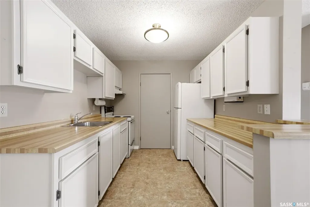 2921 Harding Street Regina SK S4V 1B9