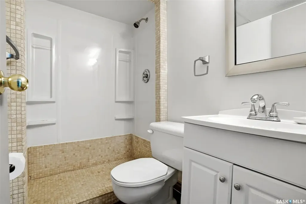 766 Hayworth Crescent N Regina SK S4X 1Y1