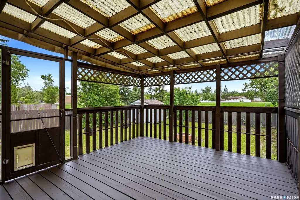 766 Hayworth Crescent N Regina SK S4X 1Y1