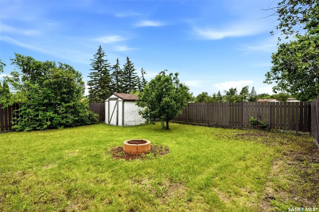 766 Hayworth Crescent N Regina SK S4X 1Y1