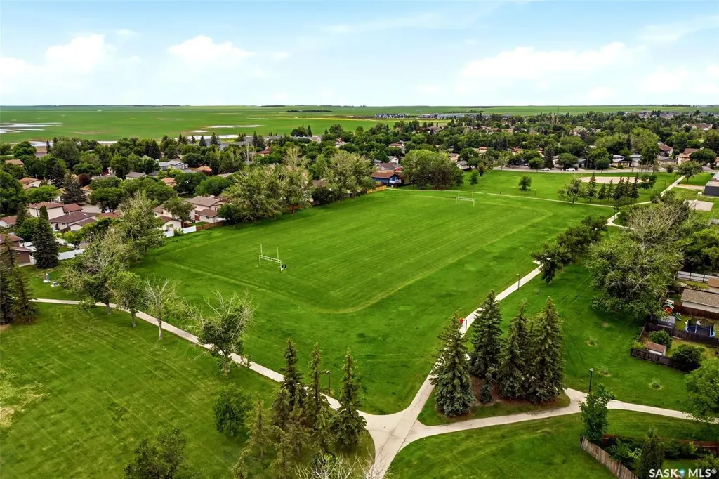 766 Hayworth Crescent N Regina SK S4X 1Y1