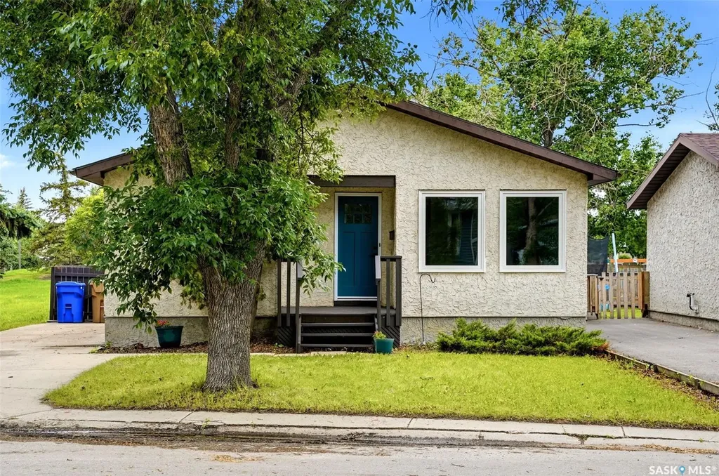 766 Hayworth Crescent N Regina SK S4X 1Y1
