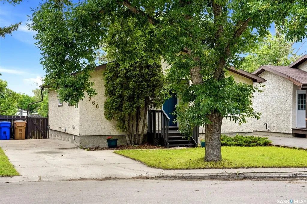 766 Hayworth Crescent N Regina SK S4X 1Y1
