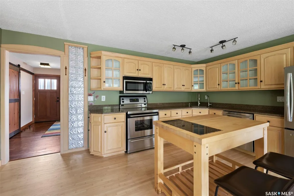 34 Plainsview Drive Regina SK S4S 6K3