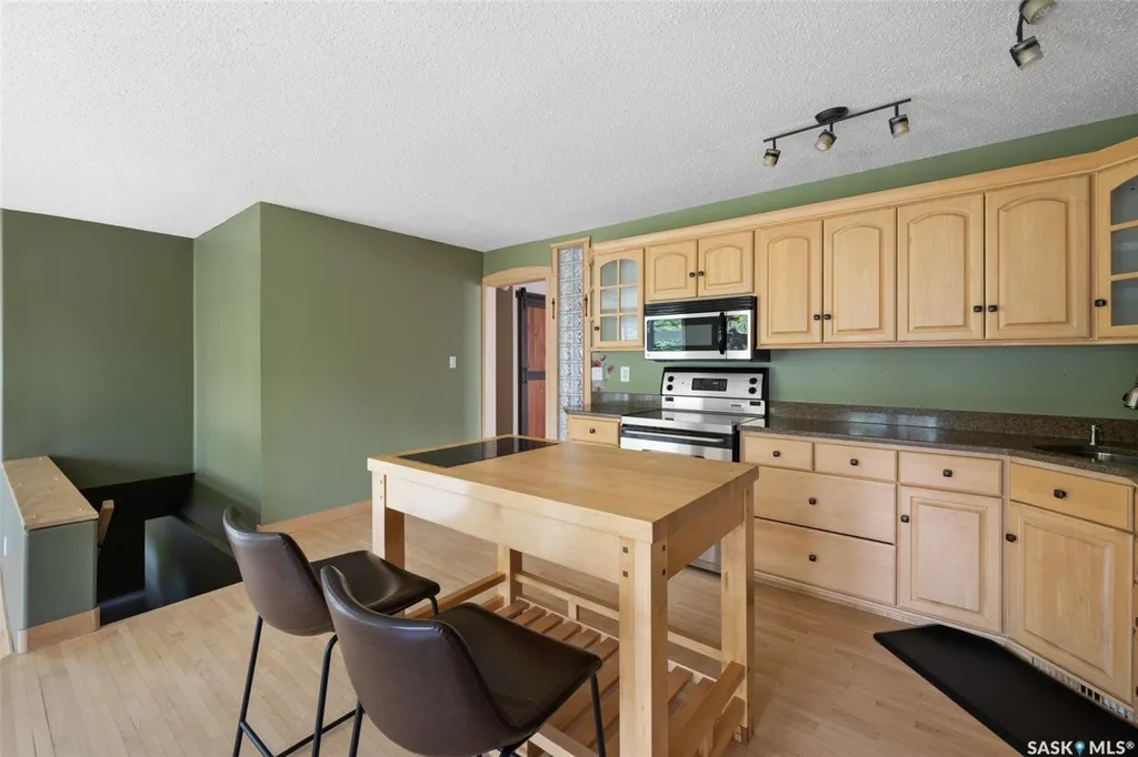 34 Plainsview Drive Regina SK S4S 6K3