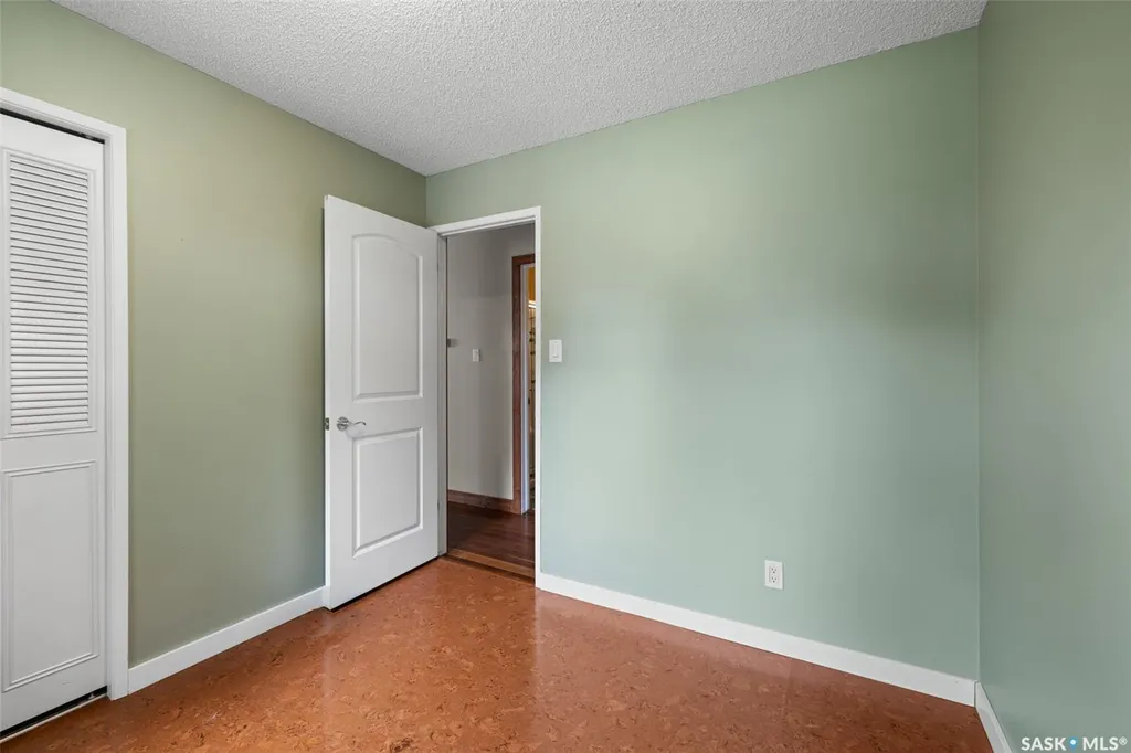 34 Plainsview Drive Regina SK S4S 6K3