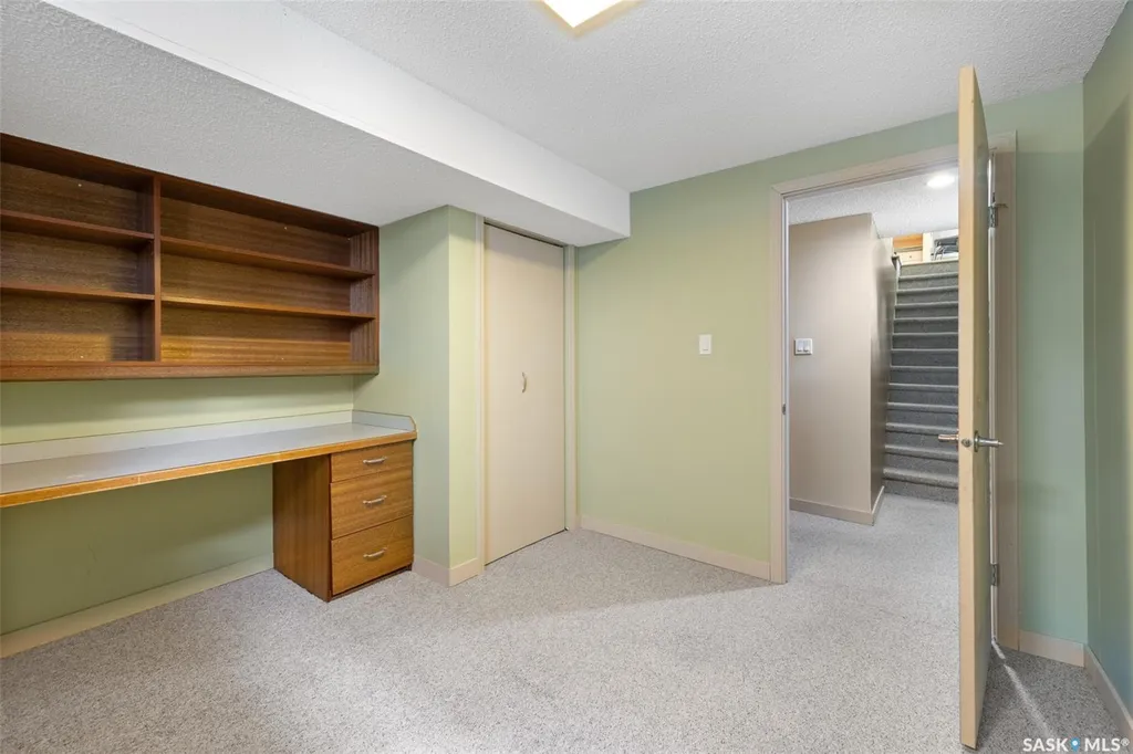 34 Plainsview Drive Regina SK S4S 6K3