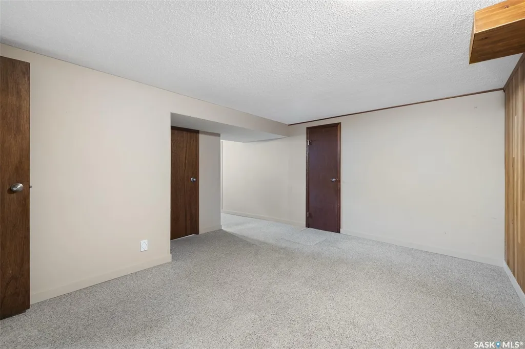 34 Plainsview Drive Regina SK S4S 6K3