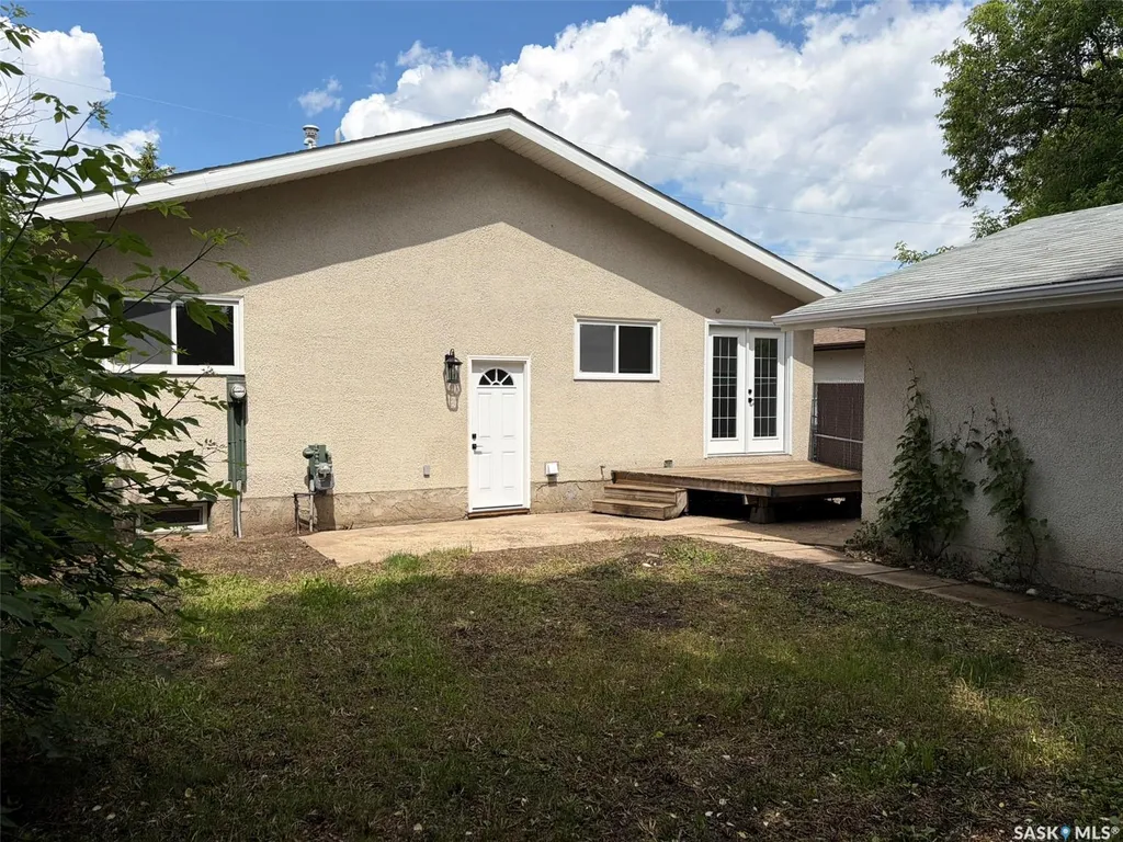 565 32nd Street W Prince Albert SK S6V 6B7