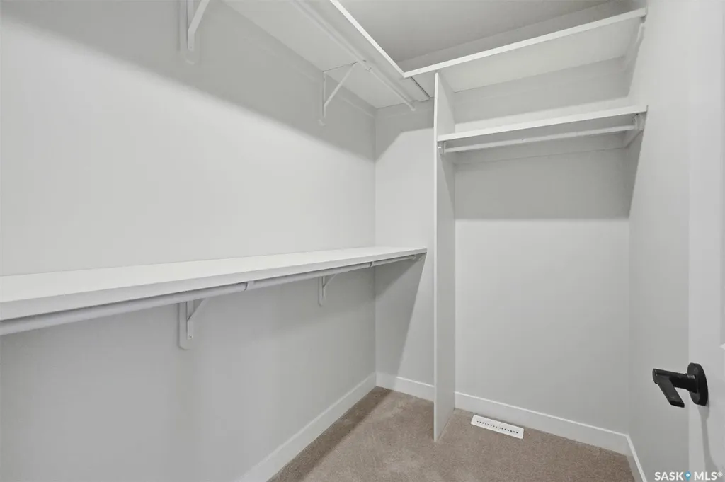 1118 9th Street E Saskatoon SK S7H 0N4