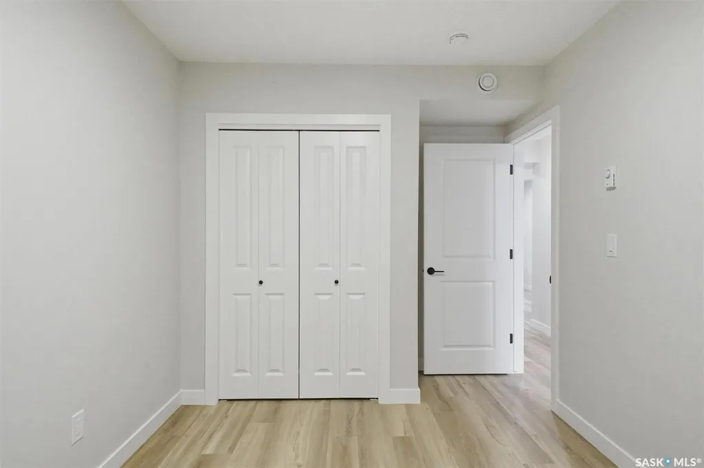 1118 9th Street E Saskatoon SK S7H 0N4