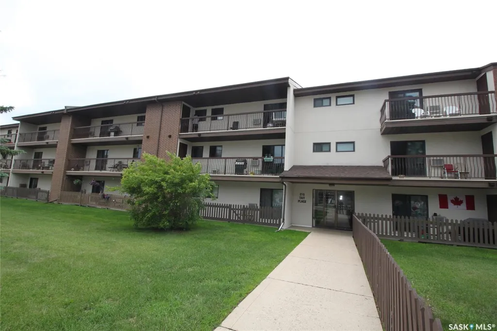 215 Tait Place Saskatoon SK S7H 5L5