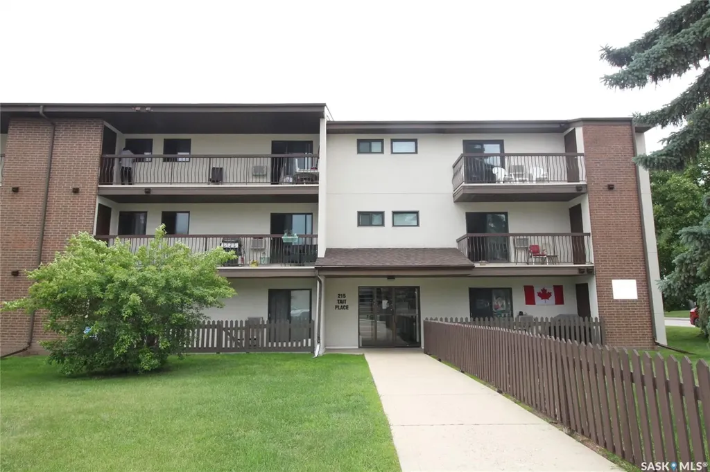 215 Tait Place Saskatoon SK S7H 5L5