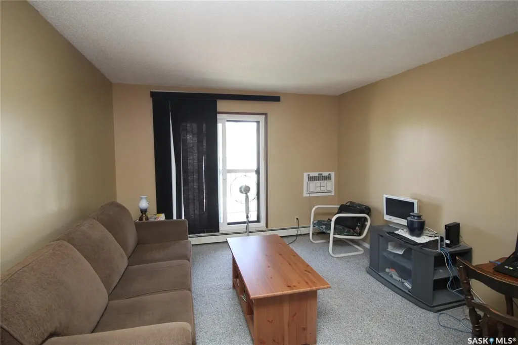 215 Tait Place Saskatoon SK S7H 5L5