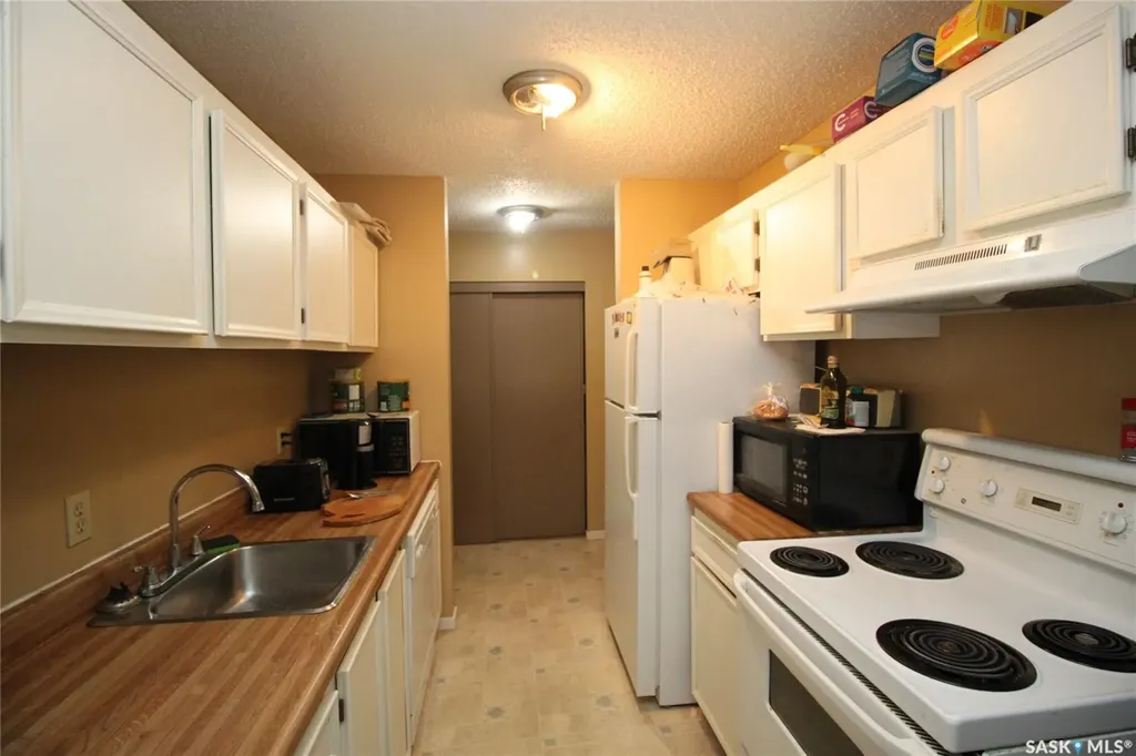 215 Tait Place Saskatoon SK S7H 5L5