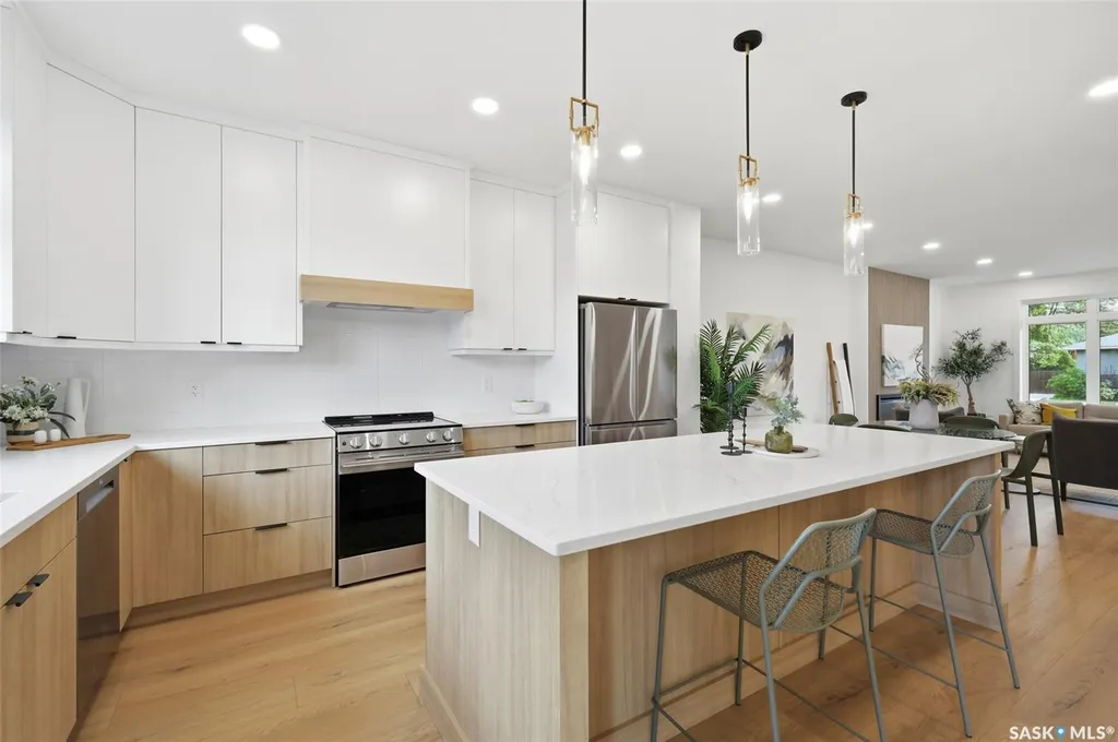 1516 Ewart Avenue Saskatoon SK S7H 2K8