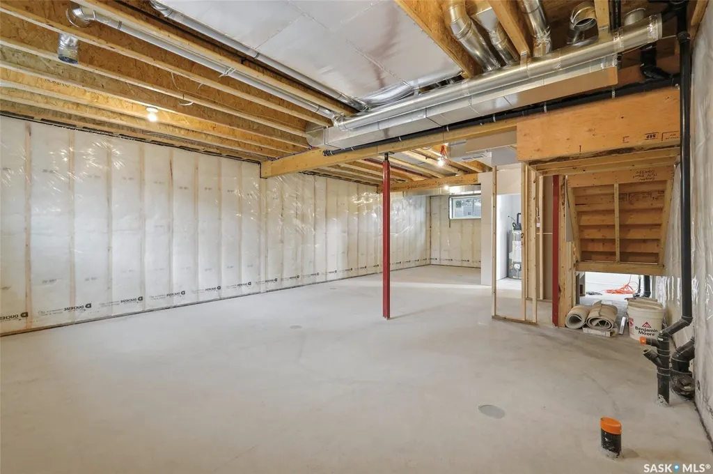 1516 Ewart Avenue Saskatoon SK S7H 2K8
