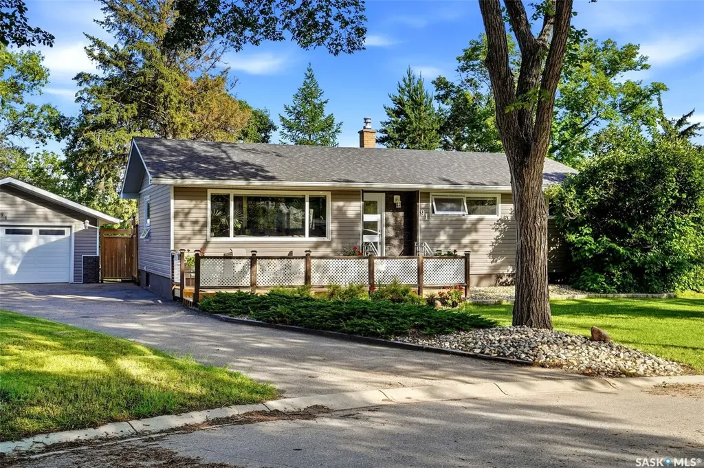 91 Cardinal Crescent Regina SK S4S 3H8