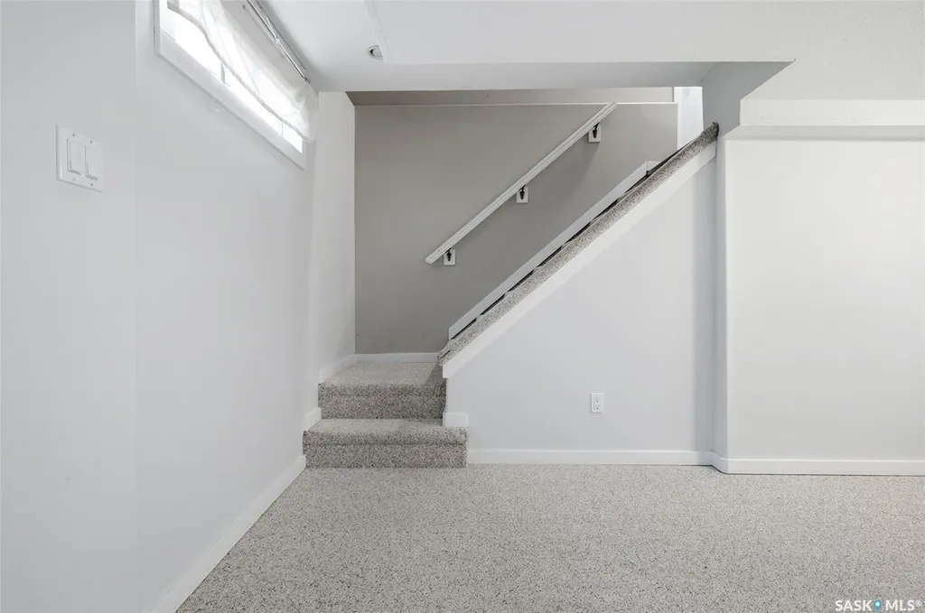 91 Cardinal Crescent Regina SK S4S 3H8