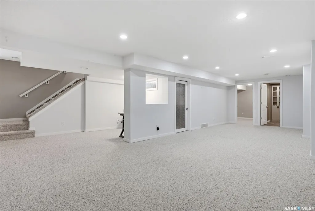 91 Cardinal Crescent Regina SK S4S 3H8