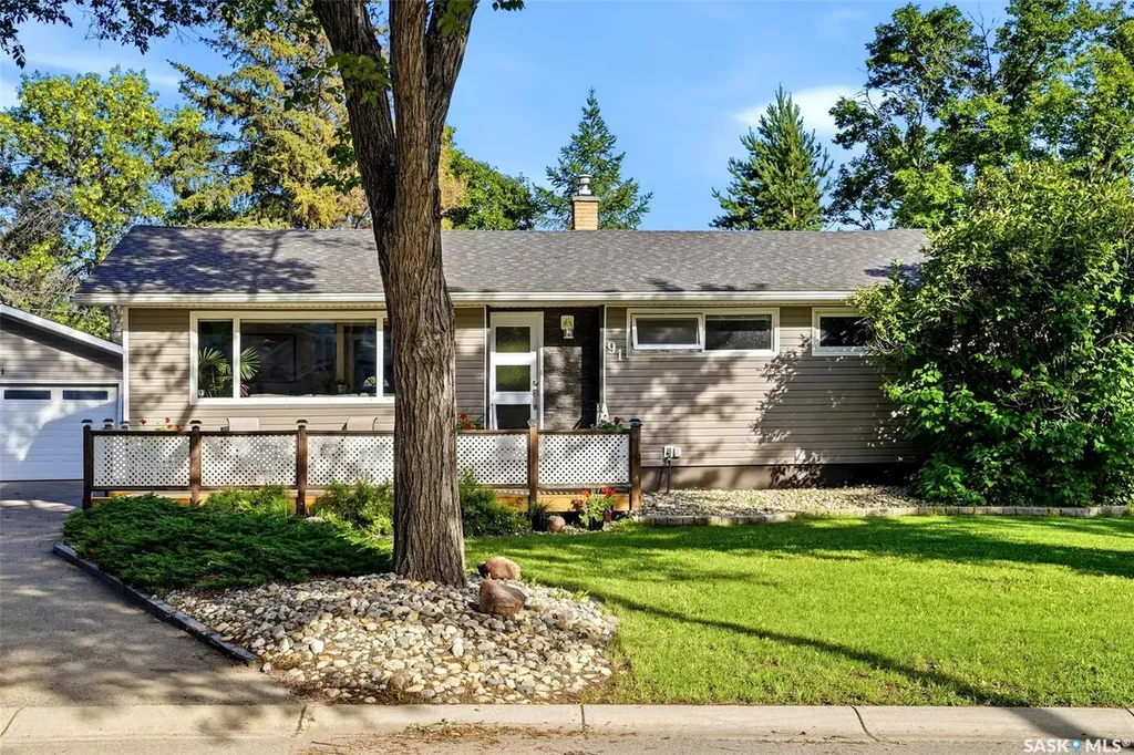 91 Cardinal Crescent Regina SK S4S 3H8