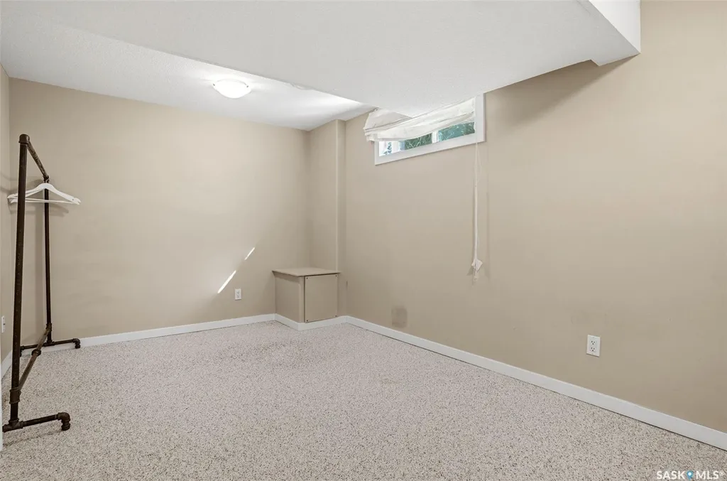 91 Cardinal Crescent Regina SK S4S 3H8