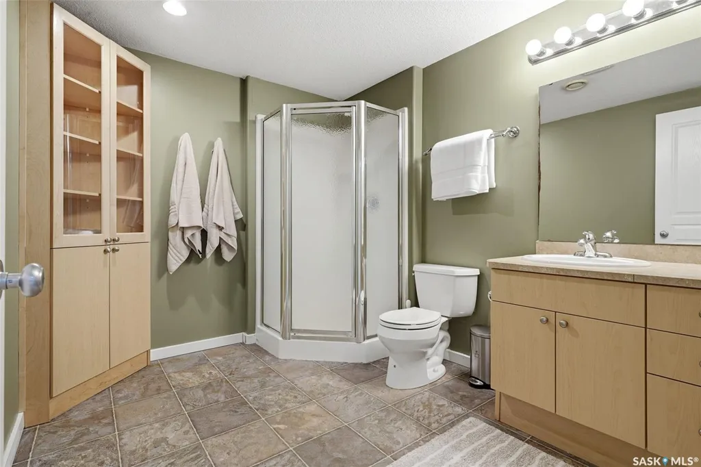 91 Cardinal Crescent Regina SK S4S 3H8