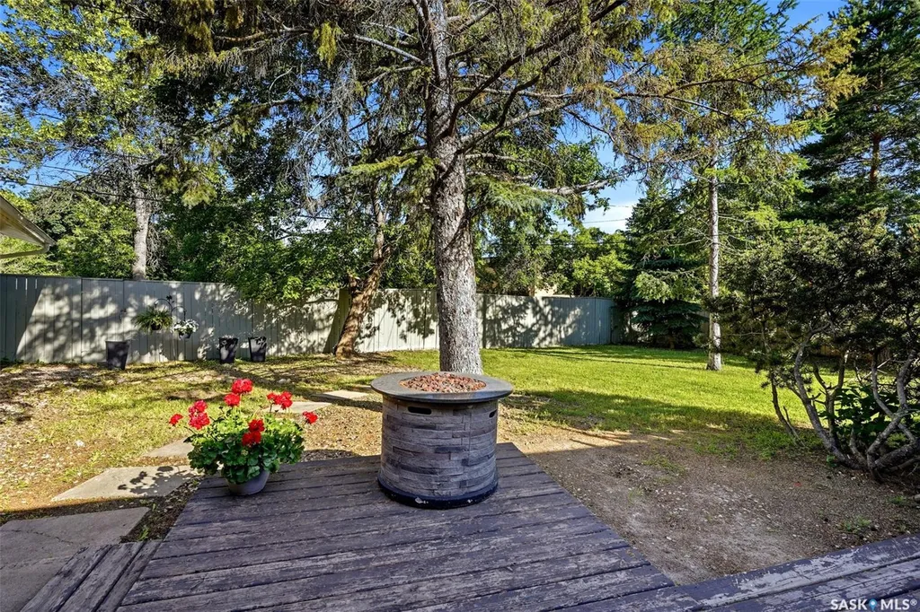 91 Cardinal Crescent Regina SK S4S 3H8