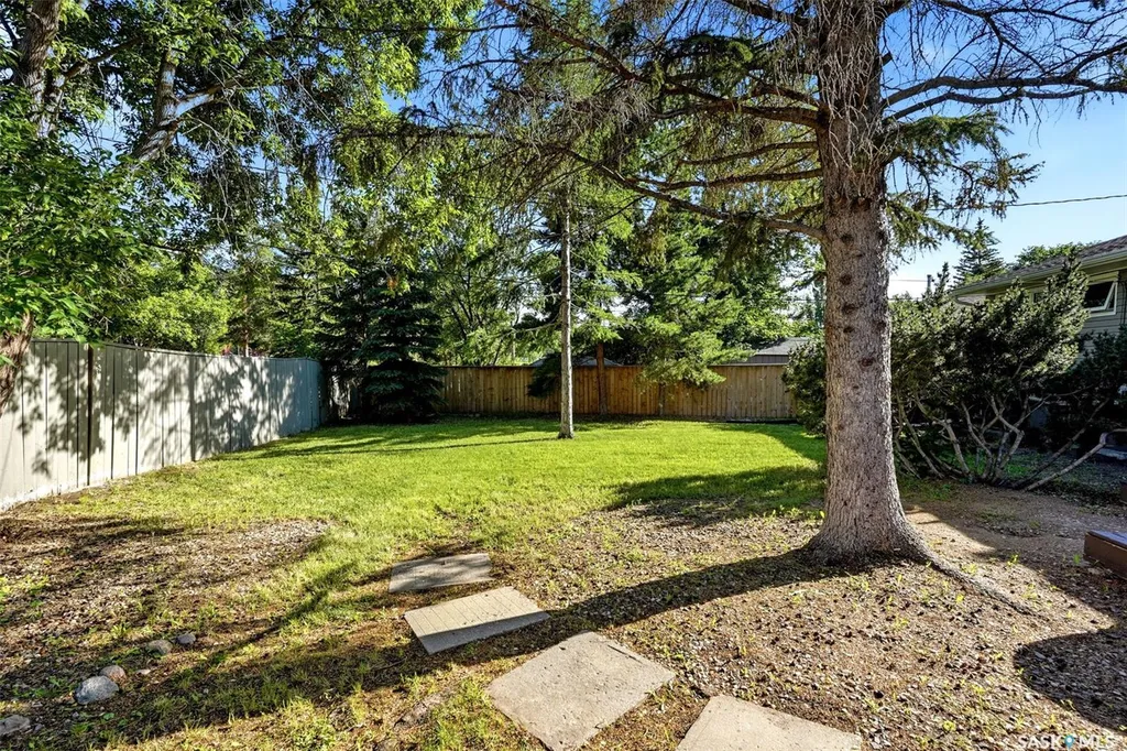 91 Cardinal Crescent Regina SK S4S 3H8