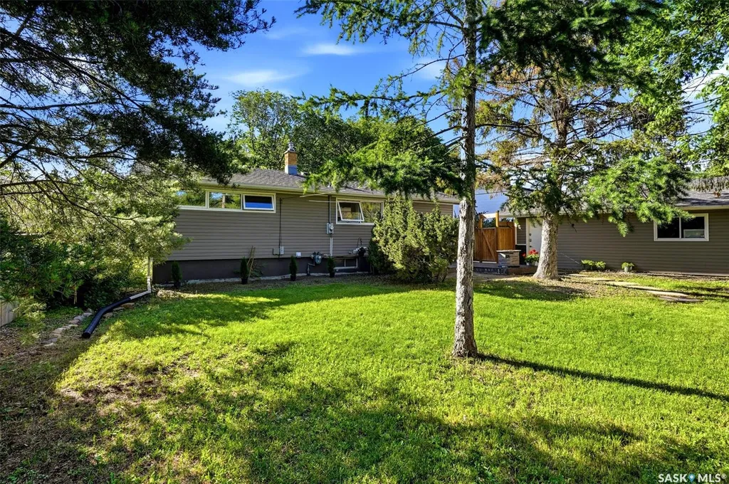 91 Cardinal Crescent Regina SK S4S 3H8