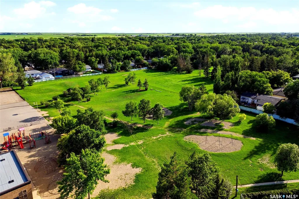 91 Cardinal Crescent Regina SK S4S 3H8