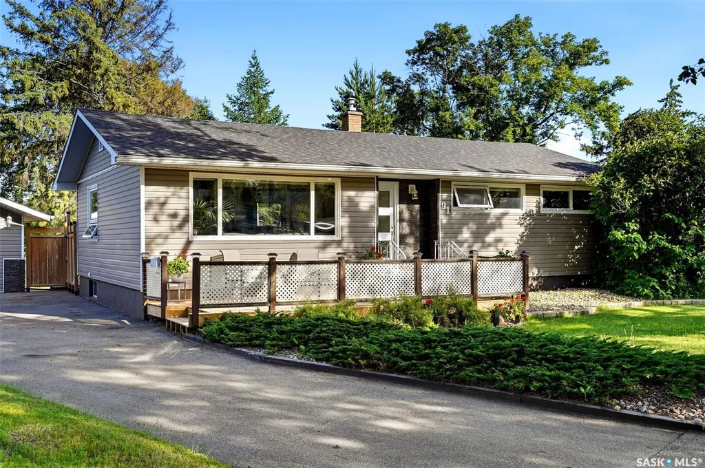 91 Cardinal Crescent Regina SK S4S 3H8
