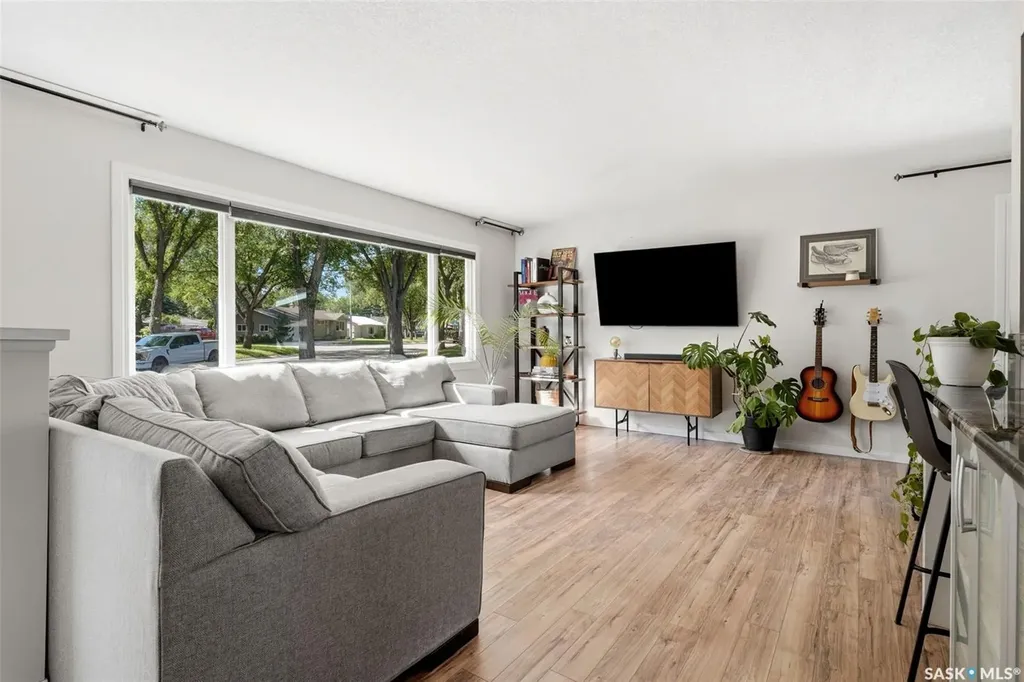 91 Cardinal Crescent Regina SK S4S 3H8