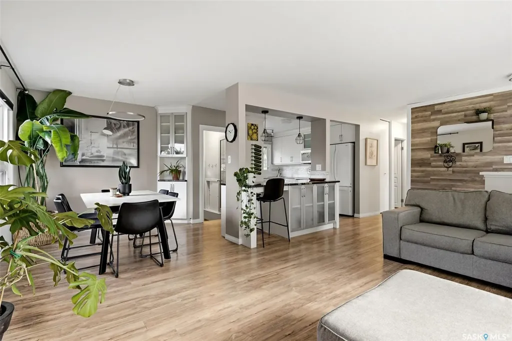 91 Cardinal Crescent Regina SK S4S 3H8