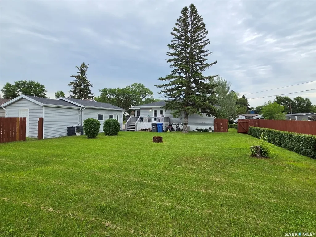 320 6th Street W Carlyle SK S0C 0R0