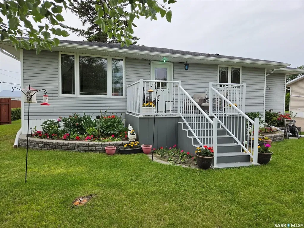 320 6th Street W Carlyle SK S0C 0R0