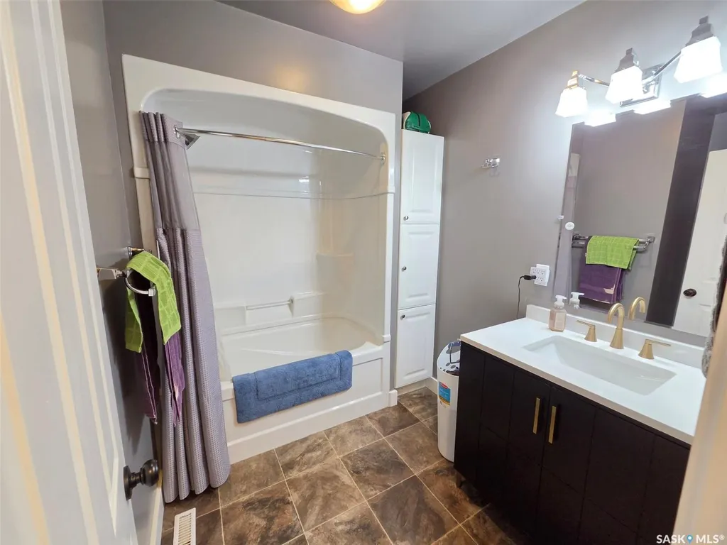 320 6th Street W Carlyle SK S0C 0R0