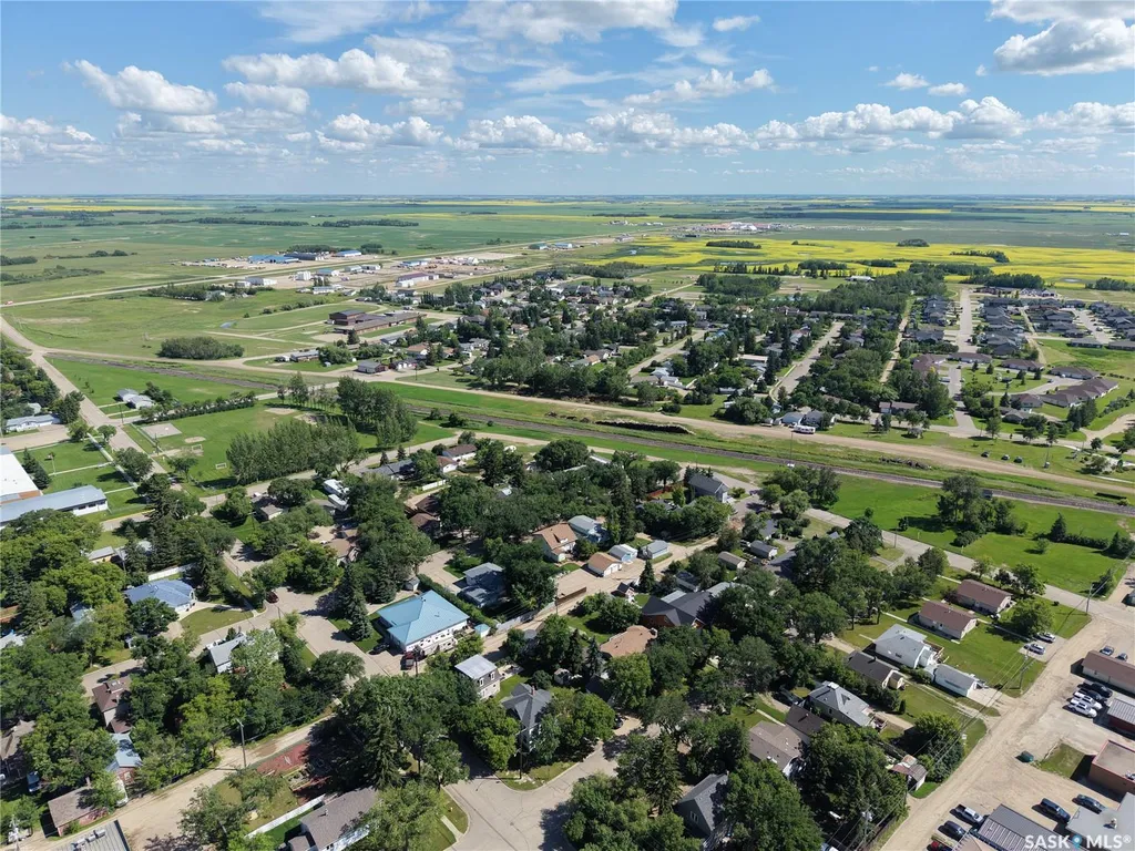 320 6th Street W Carlyle SK S0C 0R0